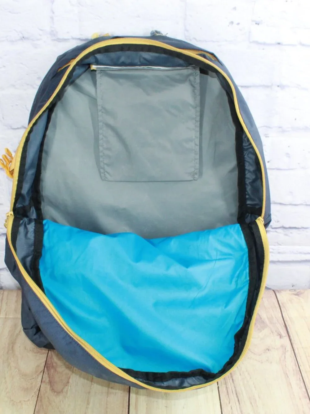 READ–LL Bean Unisex Adult Comfort Carry Portable Locker Pack 42L Backpack Hiking